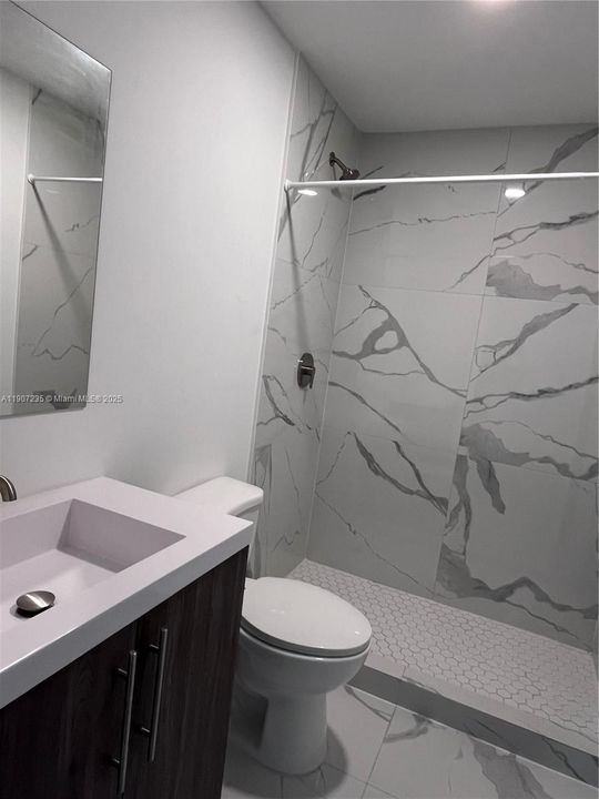 En Renta: $2,550 (4 camas, 3 baños, 1398 Pies cuadrados)