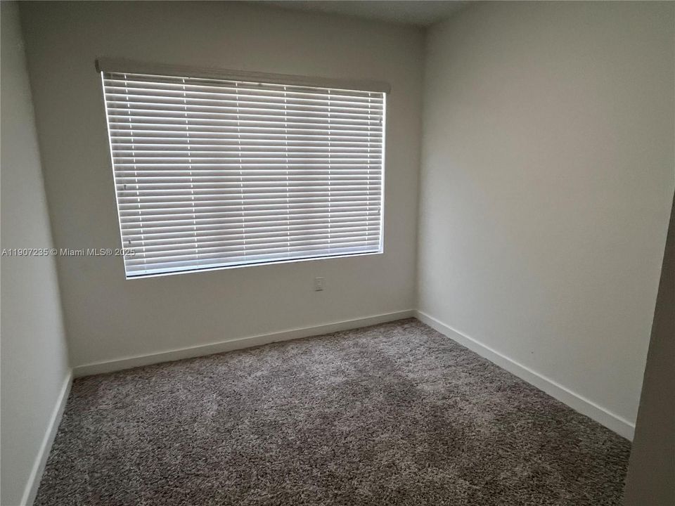 En Renta: $2,550 (4 camas, 3 baños, 1398 Pies cuadrados)