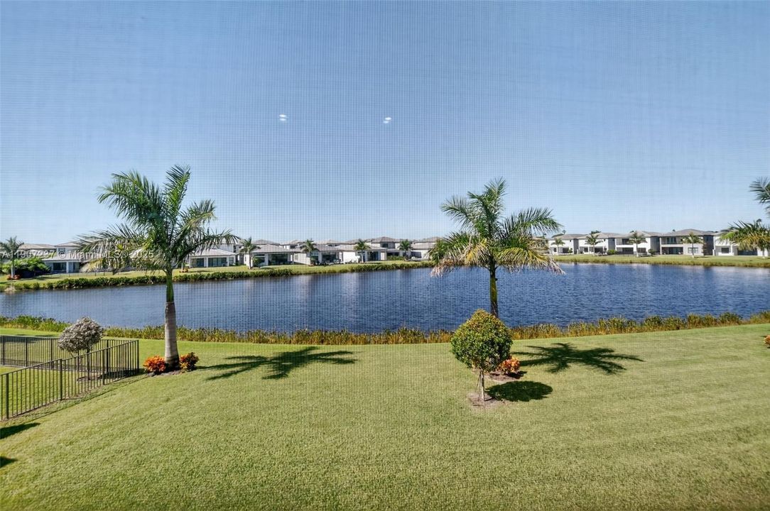 For Rent: $12,200 (5 beds, 7 baths, 4605 Square Feet)