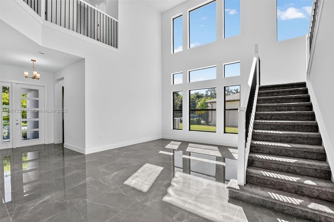 For Rent: $12,200 (5 beds, 7 baths, 4605 Square Feet)