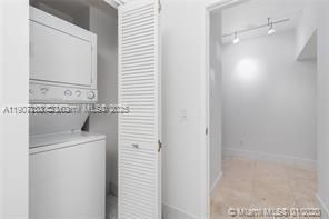 For Rent: $5,000 (2 beds, 2 baths, 1323 Square Feet)