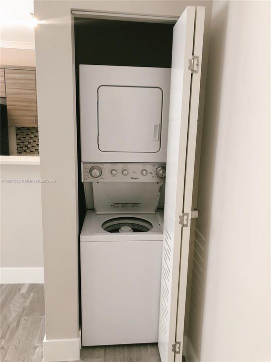 Washer/Dryer in Unit