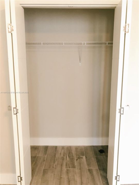 Под контрактом: $1,900 (1 спален, 1 ванн, 700 Квадратных фут)