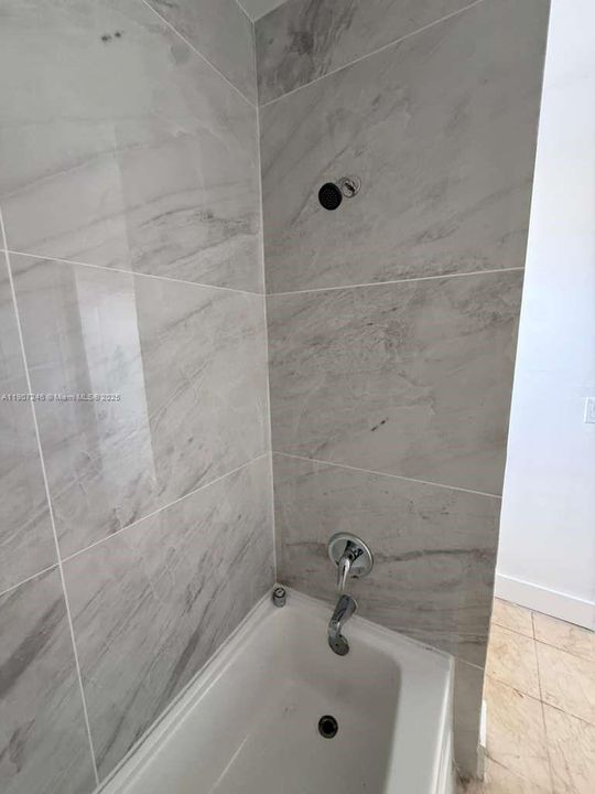 Recently Rented: $2,400 (4 beds, 2 baths, 1310 Square Feet)