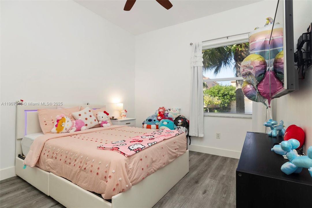 For Sale: $890,000 (4 beds, 2 baths, 2469 Square Feet)