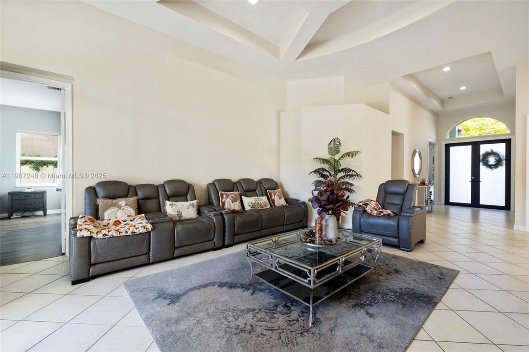 For Sale: $890,000 (4 beds, 2 baths, 2469 Square Feet)