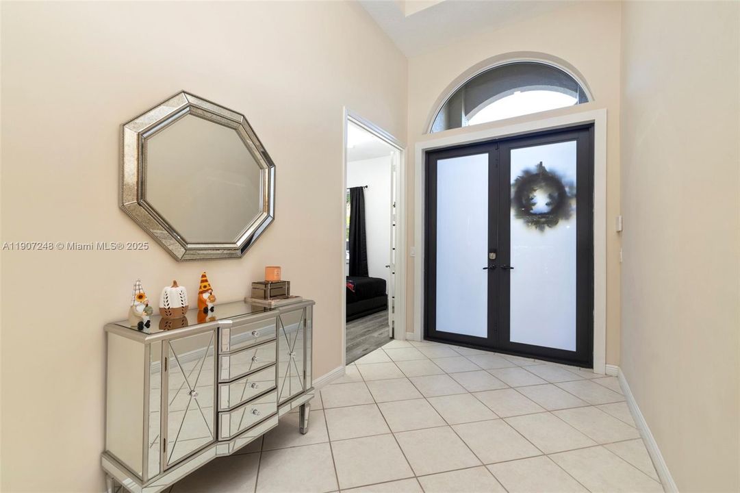 For Sale: $890,000 (4 beds, 2 baths, 2469 Square Feet)