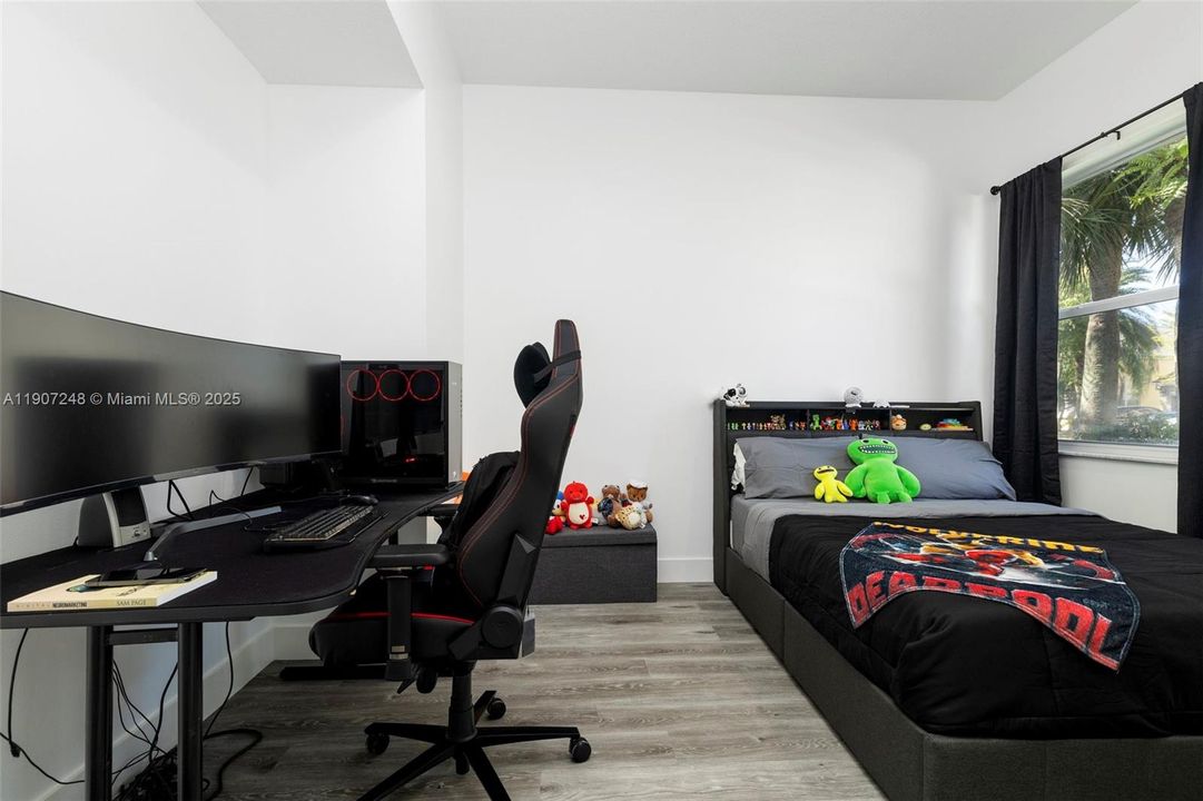 For Sale: $890,000 (4 beds, 2 baths, 2469 Square Feet)