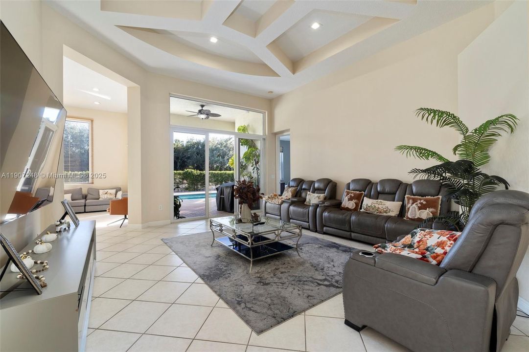 For Sale: $890,000 (4 beds, 2 baths, 2469 Square Feet)