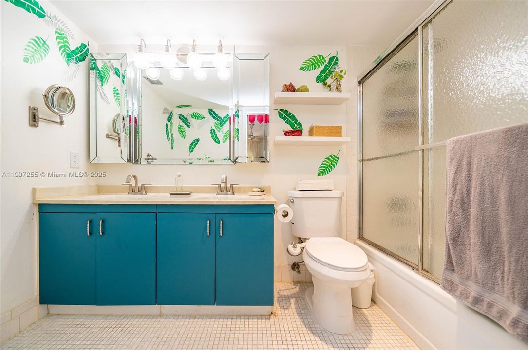 For Sale: $155,000 (2 beds, 2 baths, 1156 Square Feet)