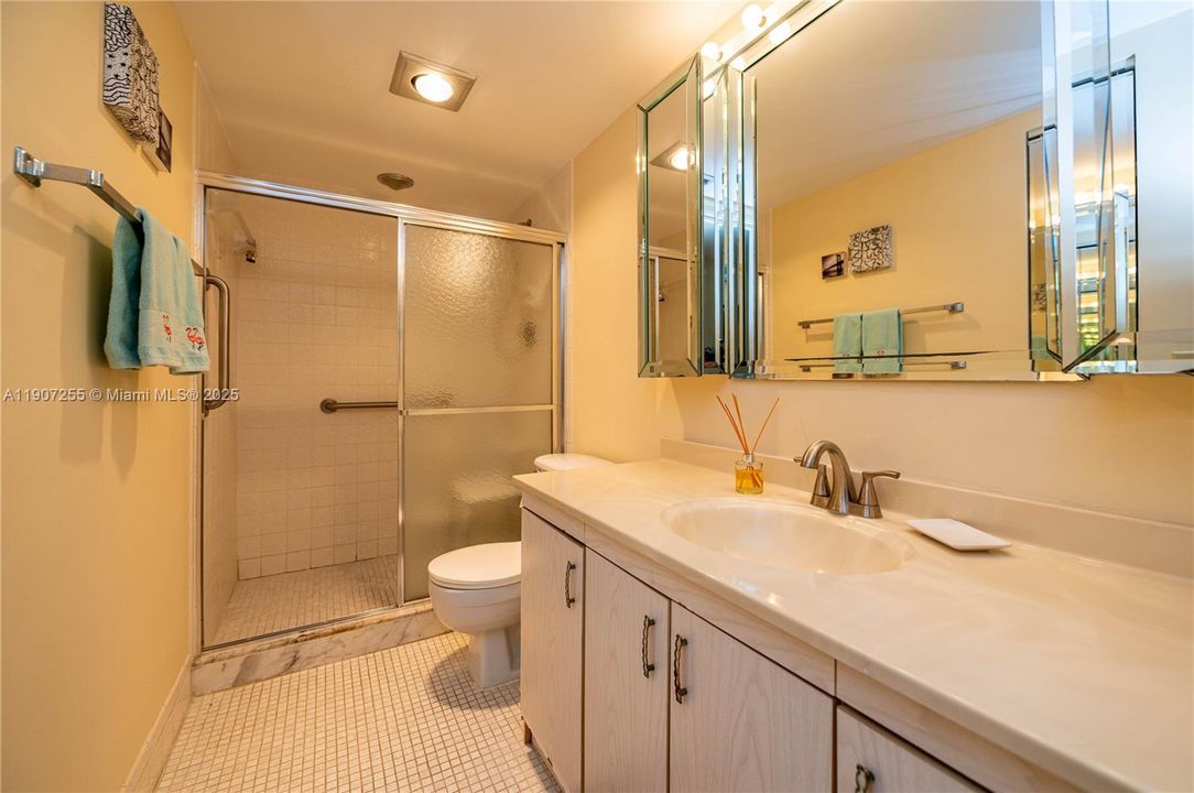 For Sale: $155,000 (2 beds, 2 baths, 1156 Square Feet)