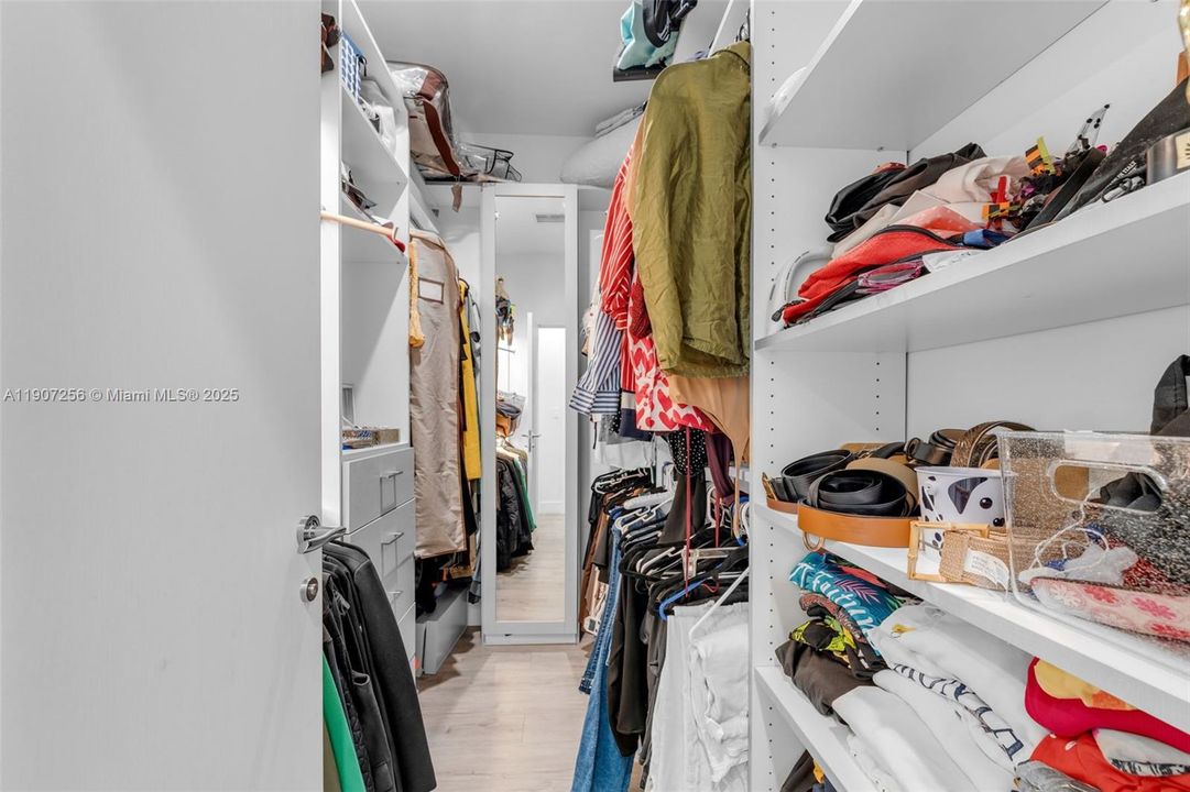 For Rent: $6,800 (3 beds, 3 baths, 2264 Square Feet)