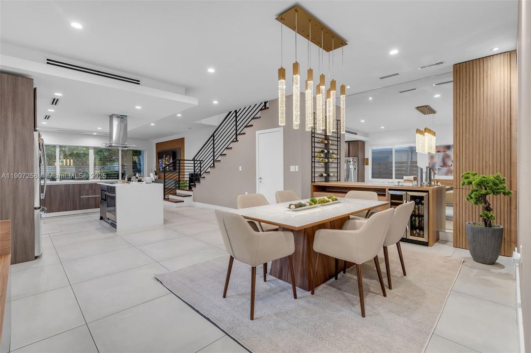 For Rent: $6,800 (3 beds, 3 baths, 2264 Square Feet)