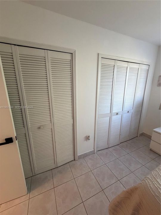 На продажу: $434,900 (2 спален, 2 ванн, 1200 Квадратных фут)