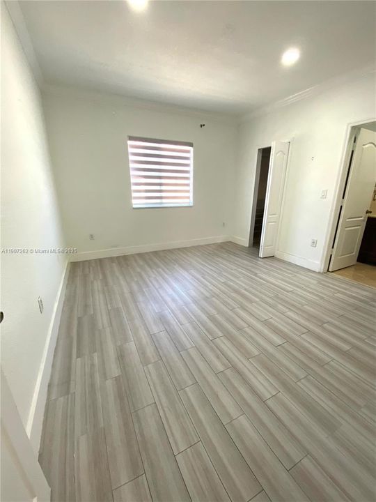 最近租的: $2,400 (2 贝兹, 2 浴室, 930 平方英尺)