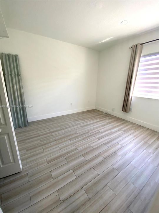 最近租的: $2,400 (2 贝兹, 2 浴室, 930 平方英尺)