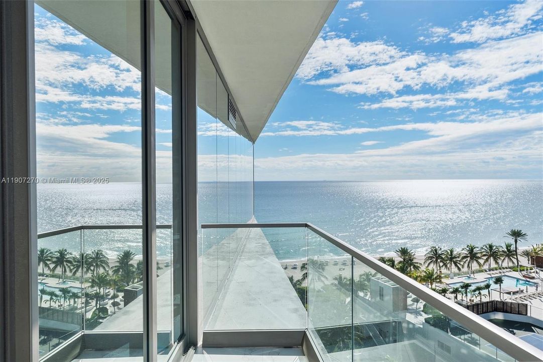 For Sale: $2,725,000 (2 beds, 2 baths, 1530 Square Feet)