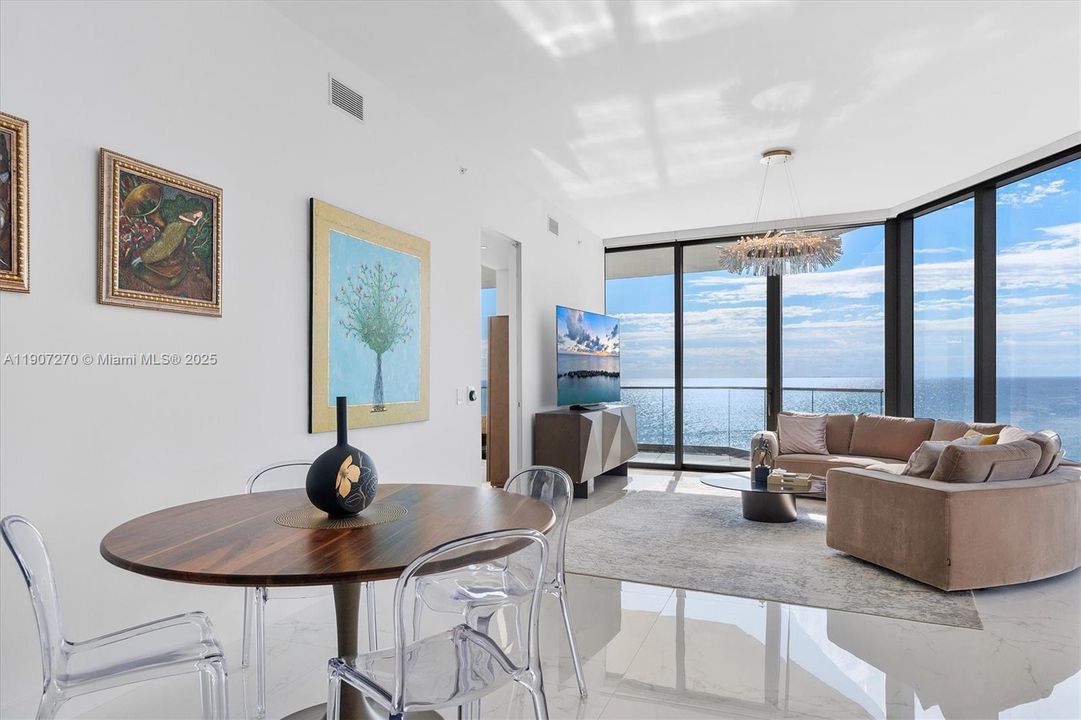 For Sale: $2,725,000 (2 beds, 2 baths, 1530 Square Feet)