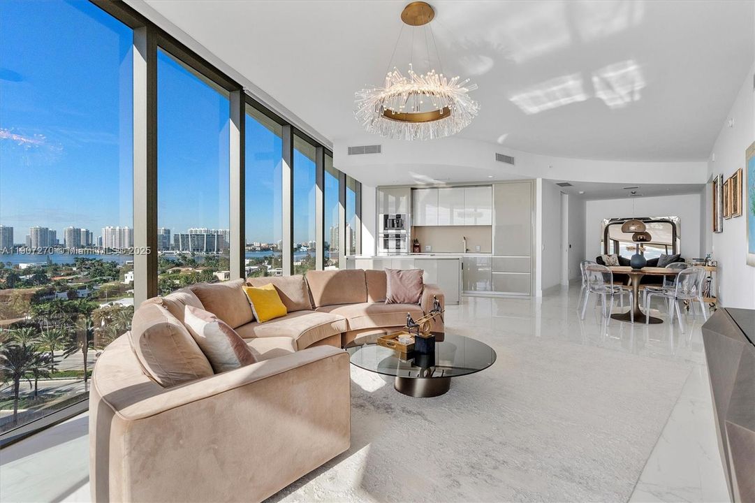 For Sale: $2,725,000 (2 beds, 2 baths, 1530 Square Feet)