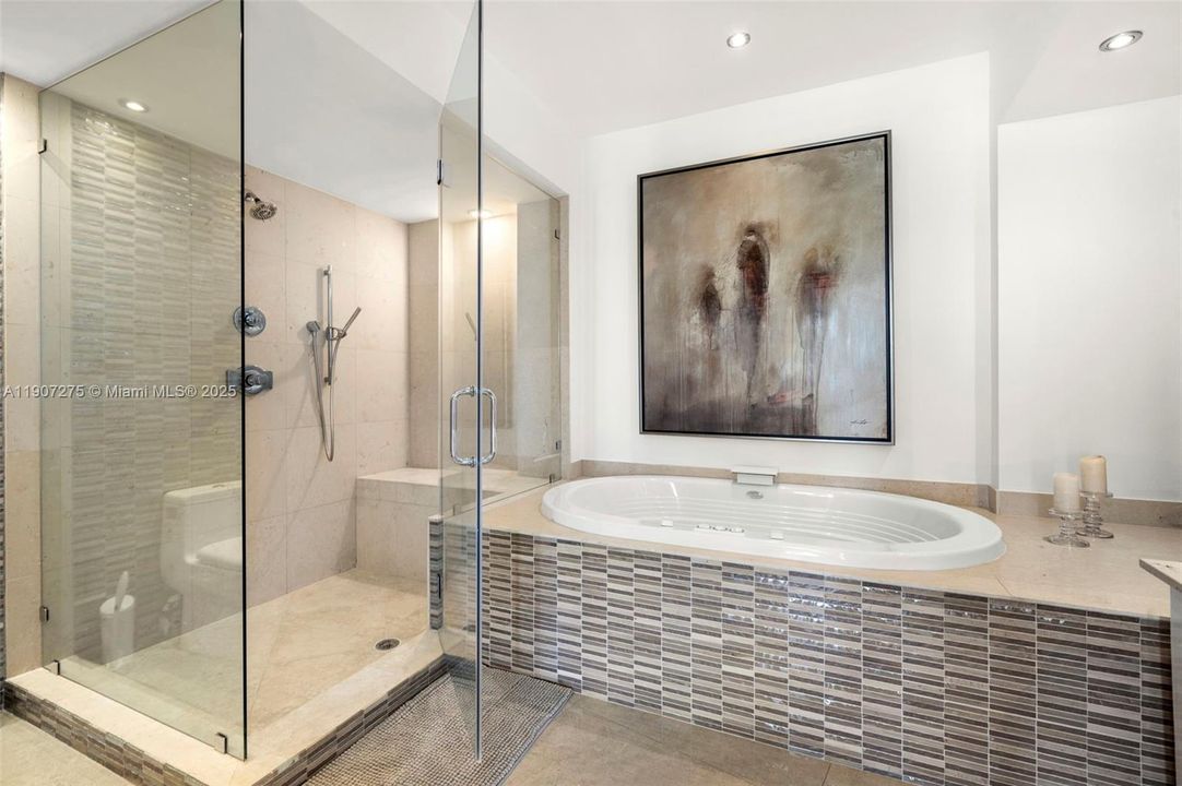 For Sale: $3,100,000 (2 beds, 2 baths, 1536 Square Feet)