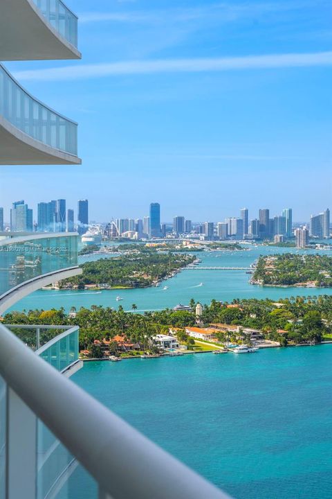 For Sale: $3,100,000 (2 beds, 2 baths, 1536 Square Feet)