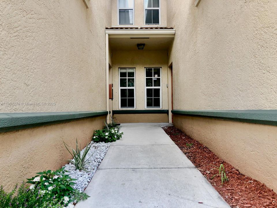 En Renta: $2,100 (1 camas, 1 baños, 850 Pies cuadrados)