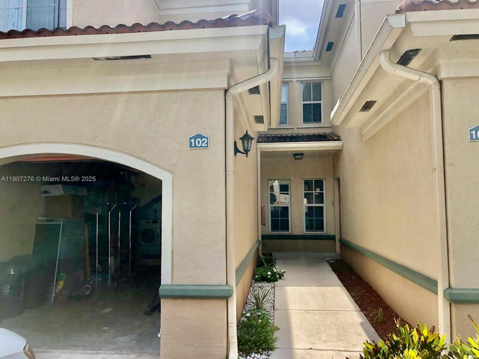 En Renta: $2,100 (1 camas, 1 baños, 850 Pies cuadrados)