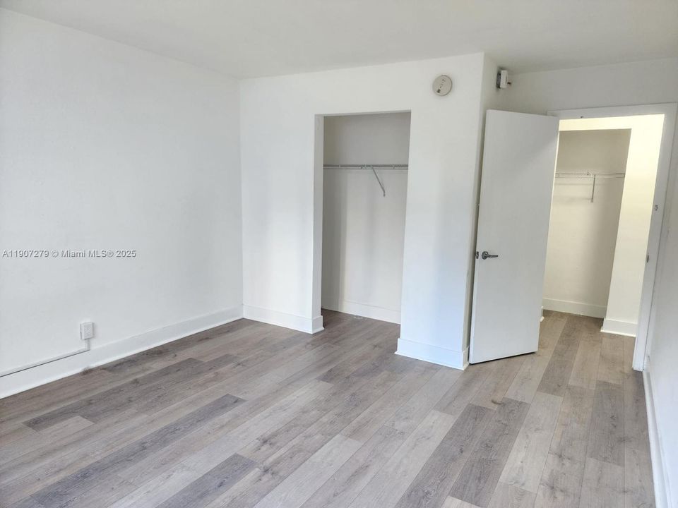 Recently Rented: $1,900 (1 beds, 1 baths, 500 Square Feet)