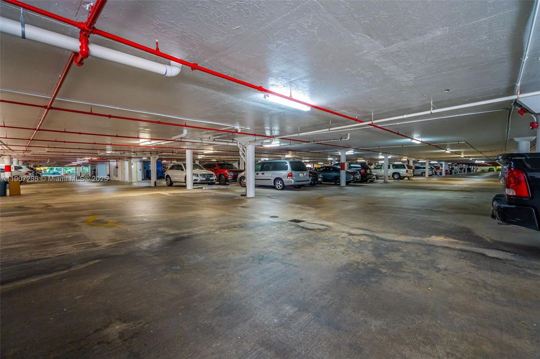 Active With Contract: $610,000 (2 beds, 2 baths, 1316 Square Feet)