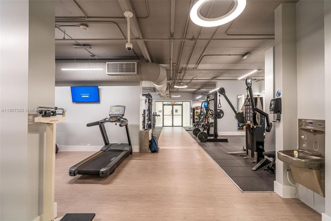 Active With Contract: $610,000 (2 beds, 2 baths, 1316 Square Feet)