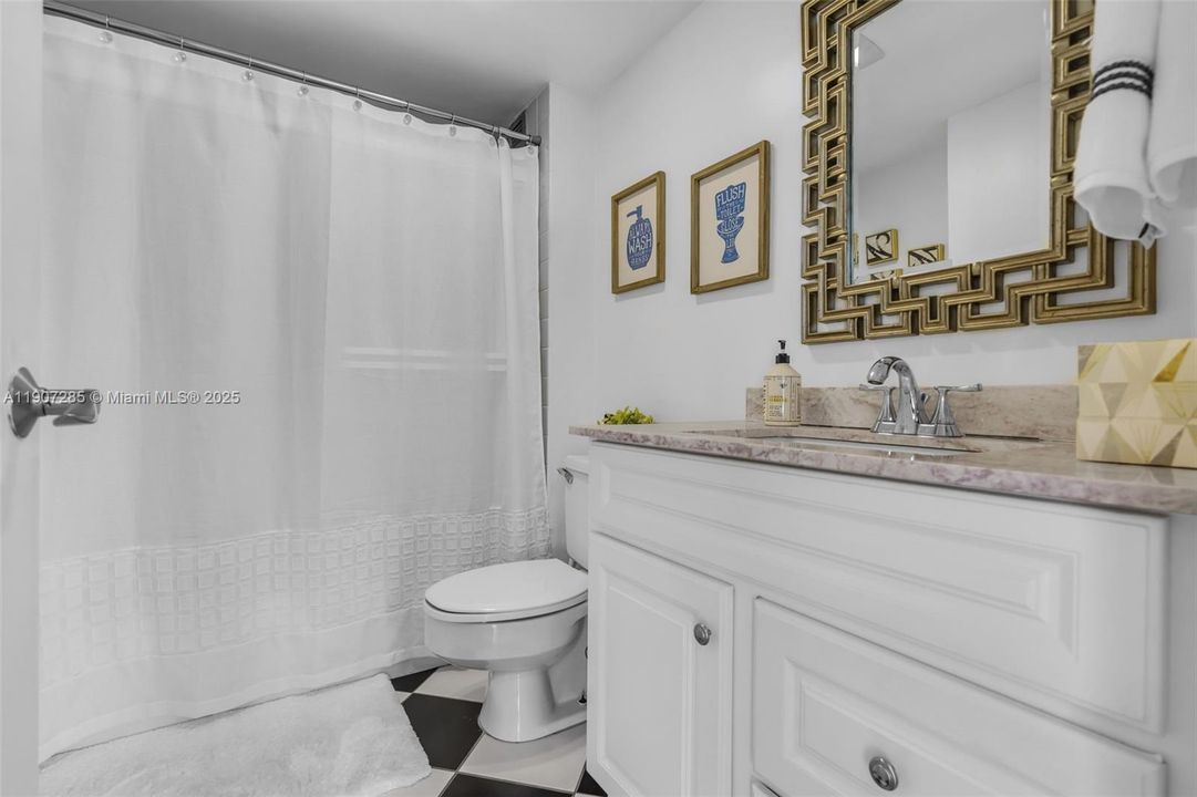 Active With Contract: $610,000 (2 beds, 2 baths, 1316 Square Feet)