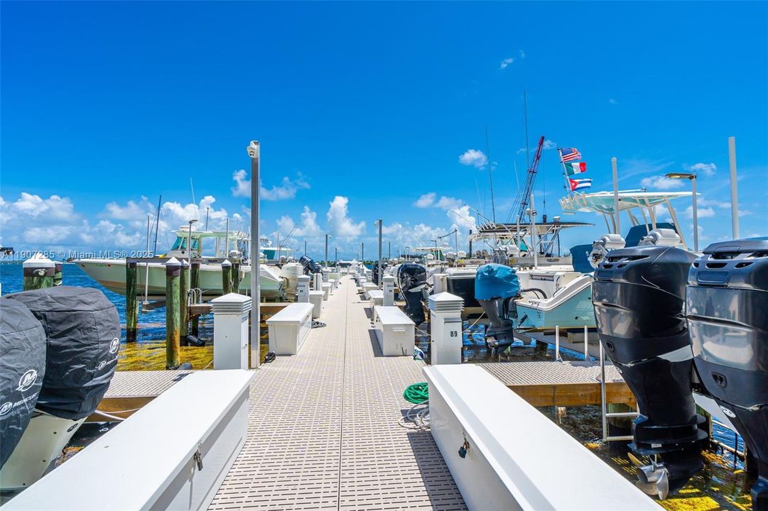 Active With Contract: $610,000 (2 beds, 2 baths, 1316 Square Feet)