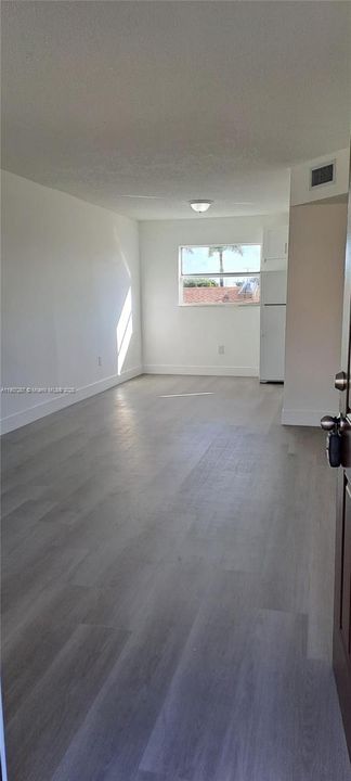 Recently Rented: $2,150 (3 beds, 1 baths, 847 Square Feet)
