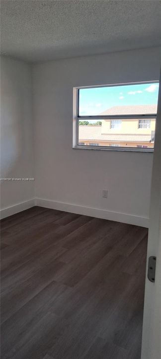 Recently Rented: $2,150 (3 beds, 1 baths, 847 Square Feet)