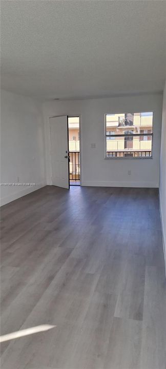 Recently Rented: $2,150 (3 beds, 1 baths, 847 Square Feet)