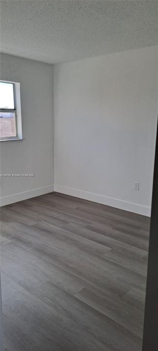 Recently Rented: $2,150 (3 beds, 1 baths, 847 Square Feet)