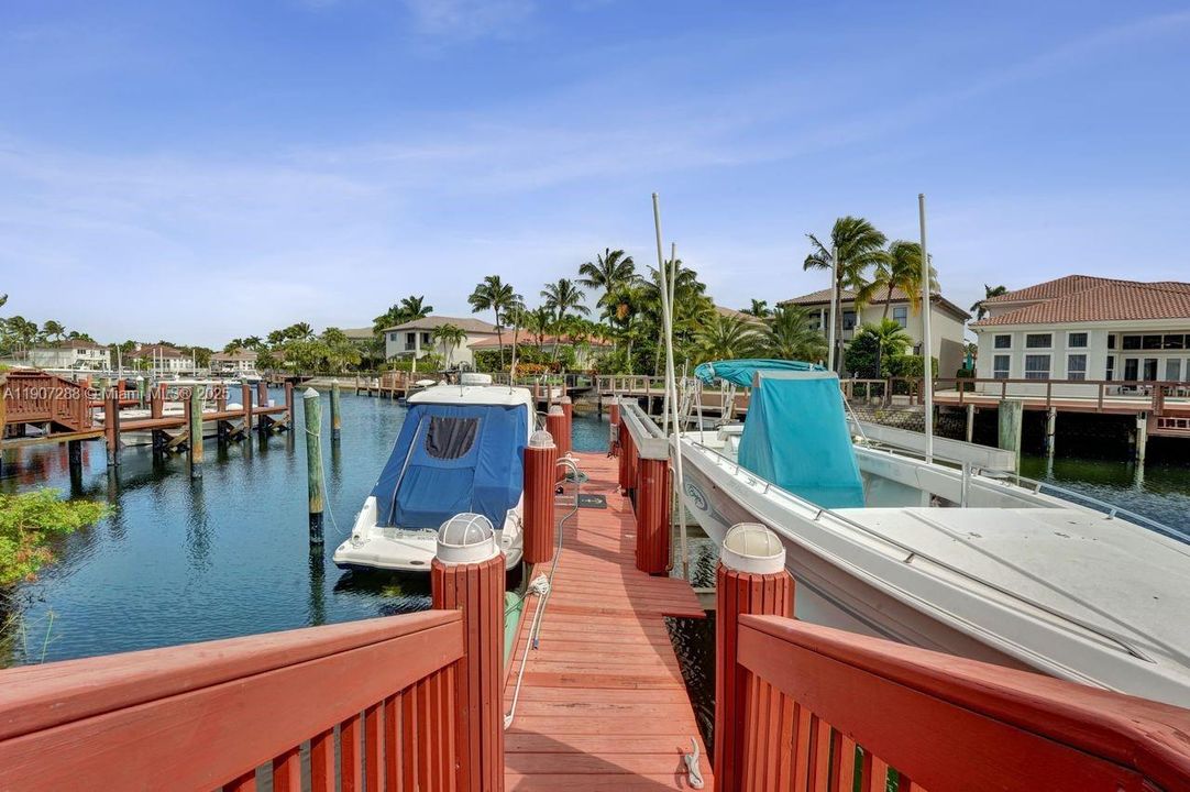 En Venta: $1,275,000 (3 camas, 2 baños, 2126 Pies cuadrados)