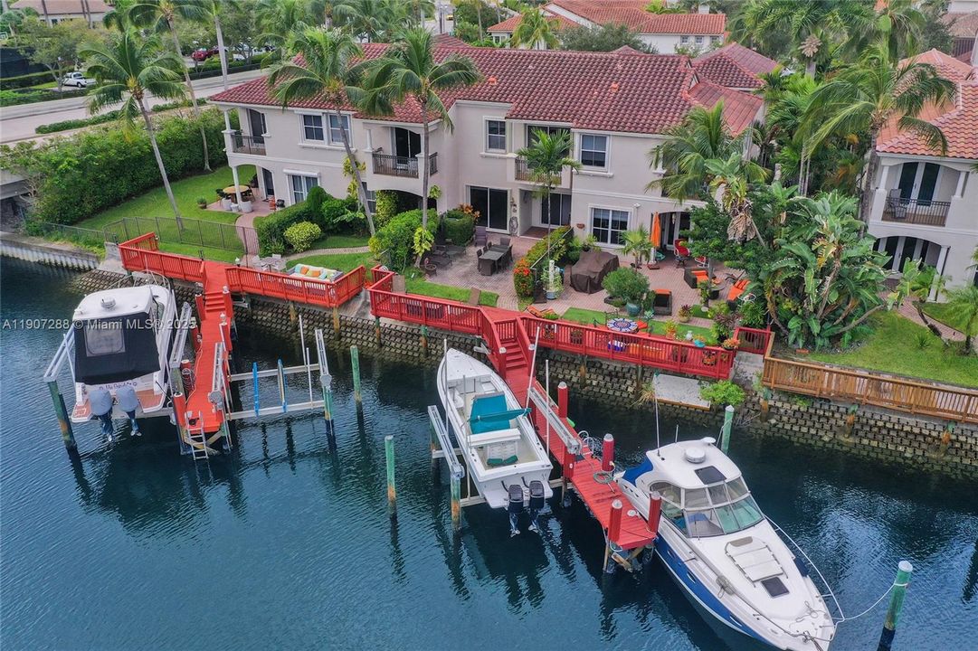 En Venta: $1,275,000 (3 camas, 2 baños, 2126 Pies cuadrados)