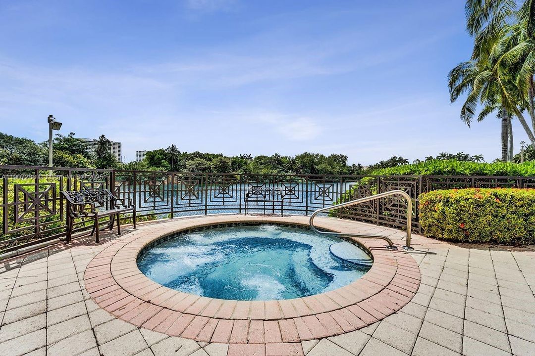 En Venta: $1,275,000 (3 camas, 2 baños, 2126 Pies cuadrados)