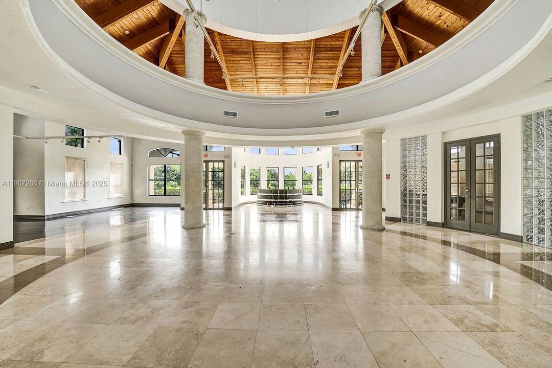 En Venta: $1,275,000 (3 camas, 2 baños, 2126 Pies cuadrados)