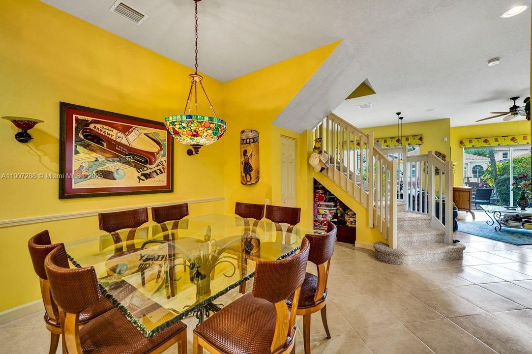 En Venta: $1,275,000 (3 camas, 2 baños, 2126 Pies cuadrados)