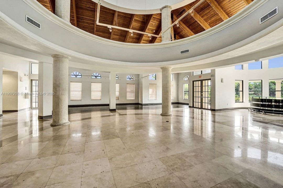 En Venta: $1,275,000 (3 camas, 2 baños, 2126 Pies cuadrados)