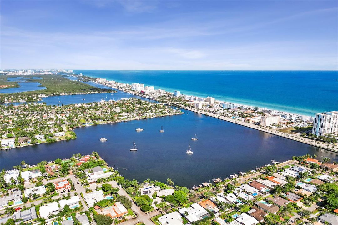 En Venta: $1,275,000 (3 camas, 2 baños, 2126 Pies cuadrados)