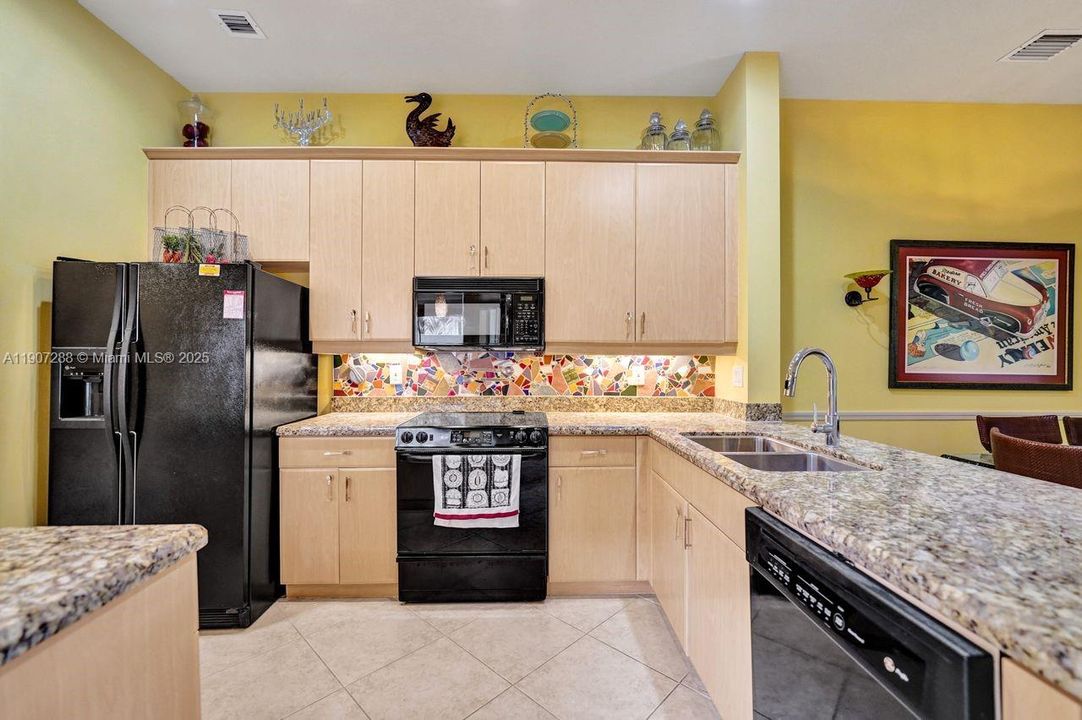 En Venta: $1,275,000 (3 camas, 2 baños, 2126 Pies cuadrados)