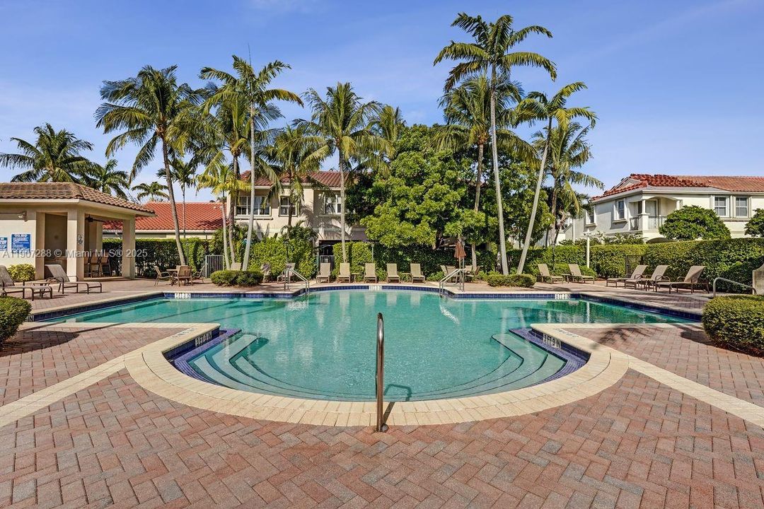 En Venta: $1,275,000 (3 camas, 2 baños, 2126 Pies cuadrados)