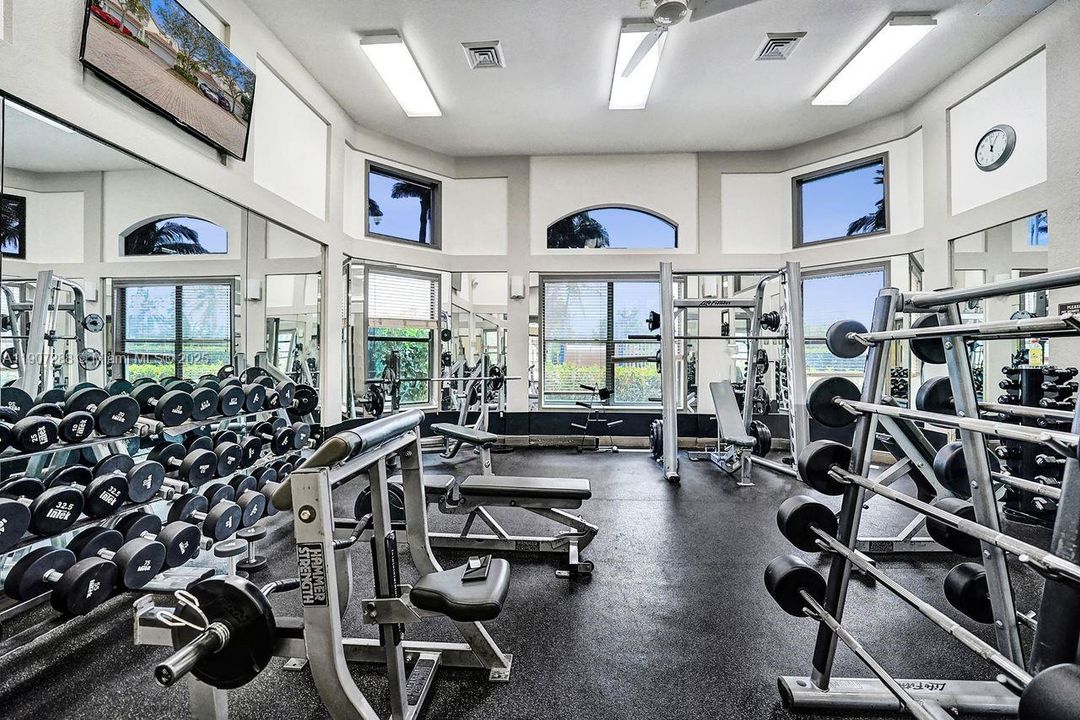 En Venta: $1,275,000 (3 camas, 2 baños, 2126 Pies cuadrados)