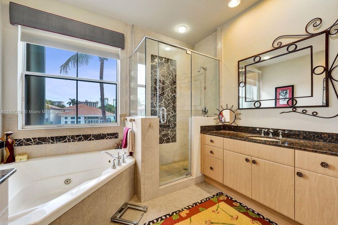 En Venta: $1,275,000 (3 camas, 2 baños, 2126 Pies cuadrados)