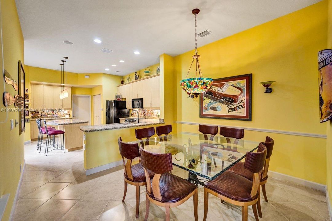 En Venta: $1,275,000 (3 camas, 2 baños, 2126 Pies cuadrados)