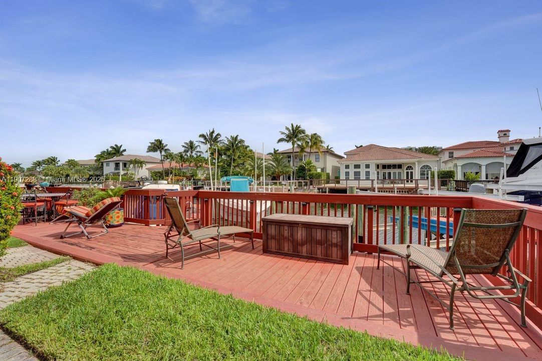 En Venta: $1,275,000 (3 camas, 2 baños, 2126 Pies cuadrados)