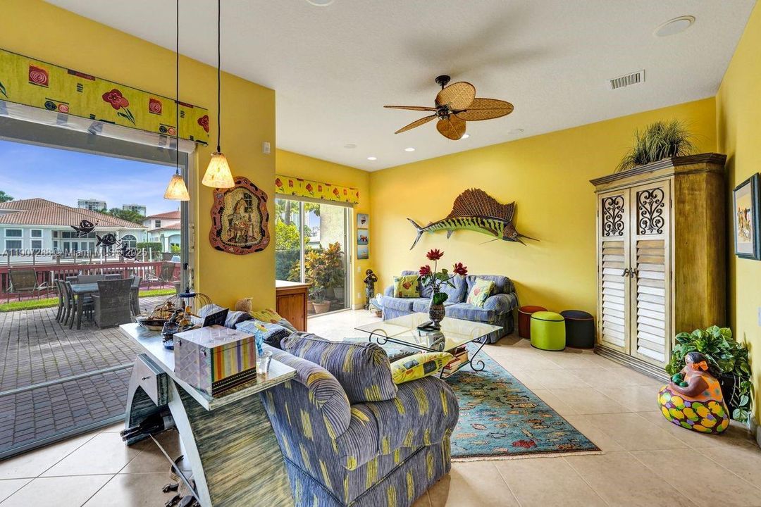 En Venta: $1,275,000 (3 camas, 2 baños, 2126 Pies cuadrados)